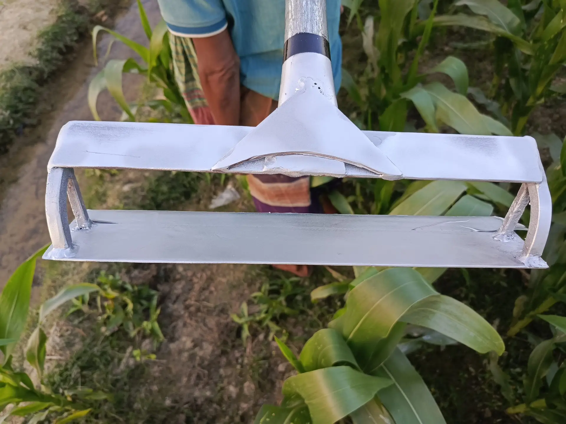 Native নিড়ানি
